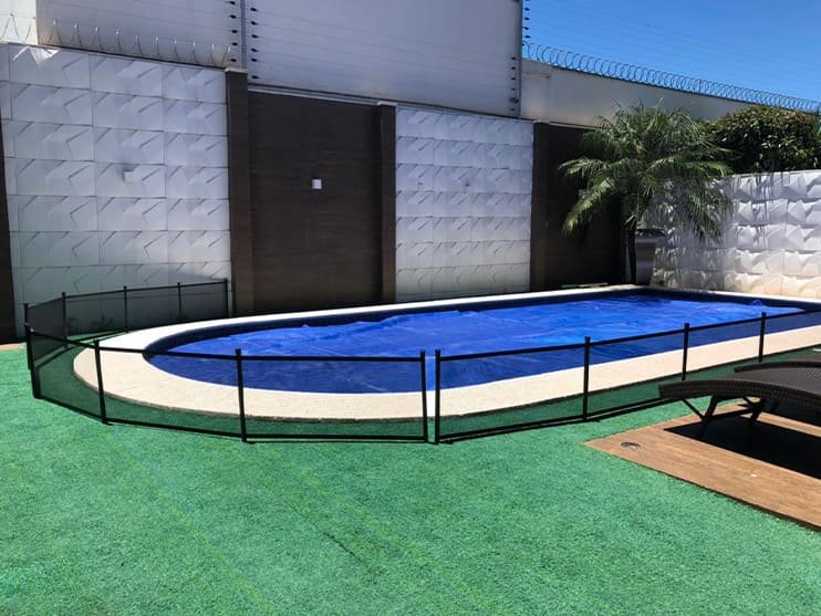 Cerca-removivel-para-piscina-para-pets-3.jpg